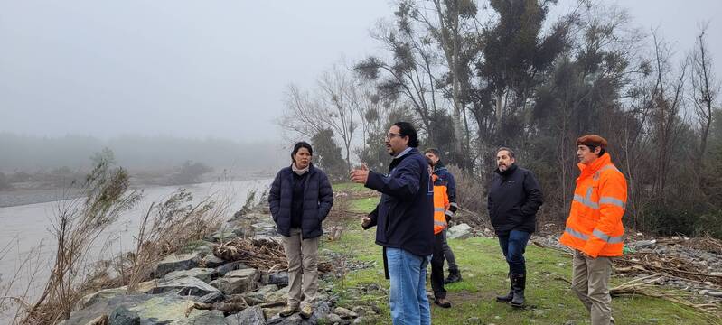 DOH MOP O’HIGGINS COORDINA CON MUNICIPIOS DE DOÑIHUE Y COLTAUCO TRABAJOS DE MITIGACIÓN PARA REFORZAR DEFENSAS FLUVIALES EN RÍO CACHAPOAL