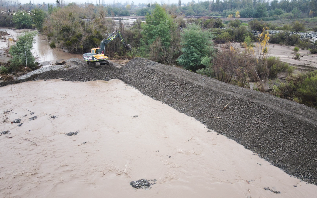 DOH MOP O’HIGGINS CONSTRUYE DEFENSAS FLUVIALES DE EMERGENCIA EN RÍO CACHAPOAL COMUNA DE COLTAUCO