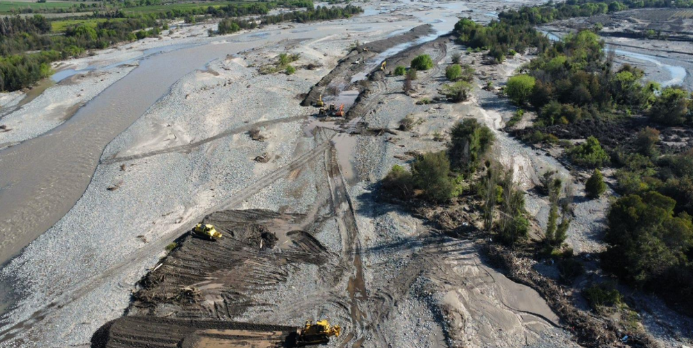 MOP O’HIGGINS INFORMA A AUTORIDADES AVANCE DE OBRAS DE DEFENSAS FLUVIALES EN RÍO CACHAPOAL