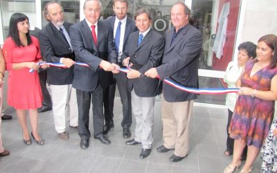 Ministro Golborne encabeza inauguración de remozado edificio regional del MOP