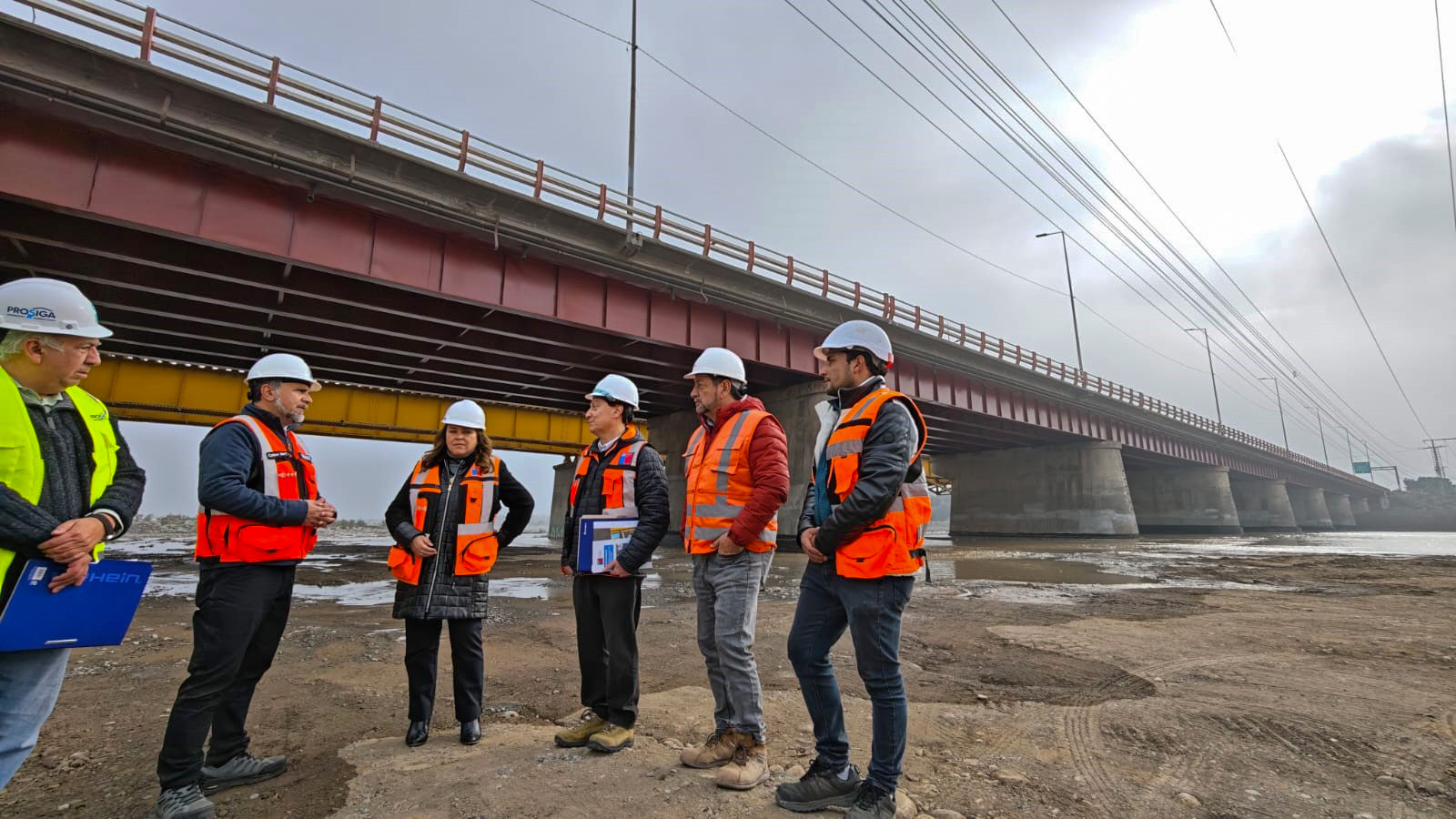 MOP EJECUTA OBRAS DE CONSERVACIÓN EN PUENTE CACHAPOAL PARA REFORZAR SU SEGURIDAD ESTRUCTURAL Y PROLONGAR SU VIDA ÚTIL